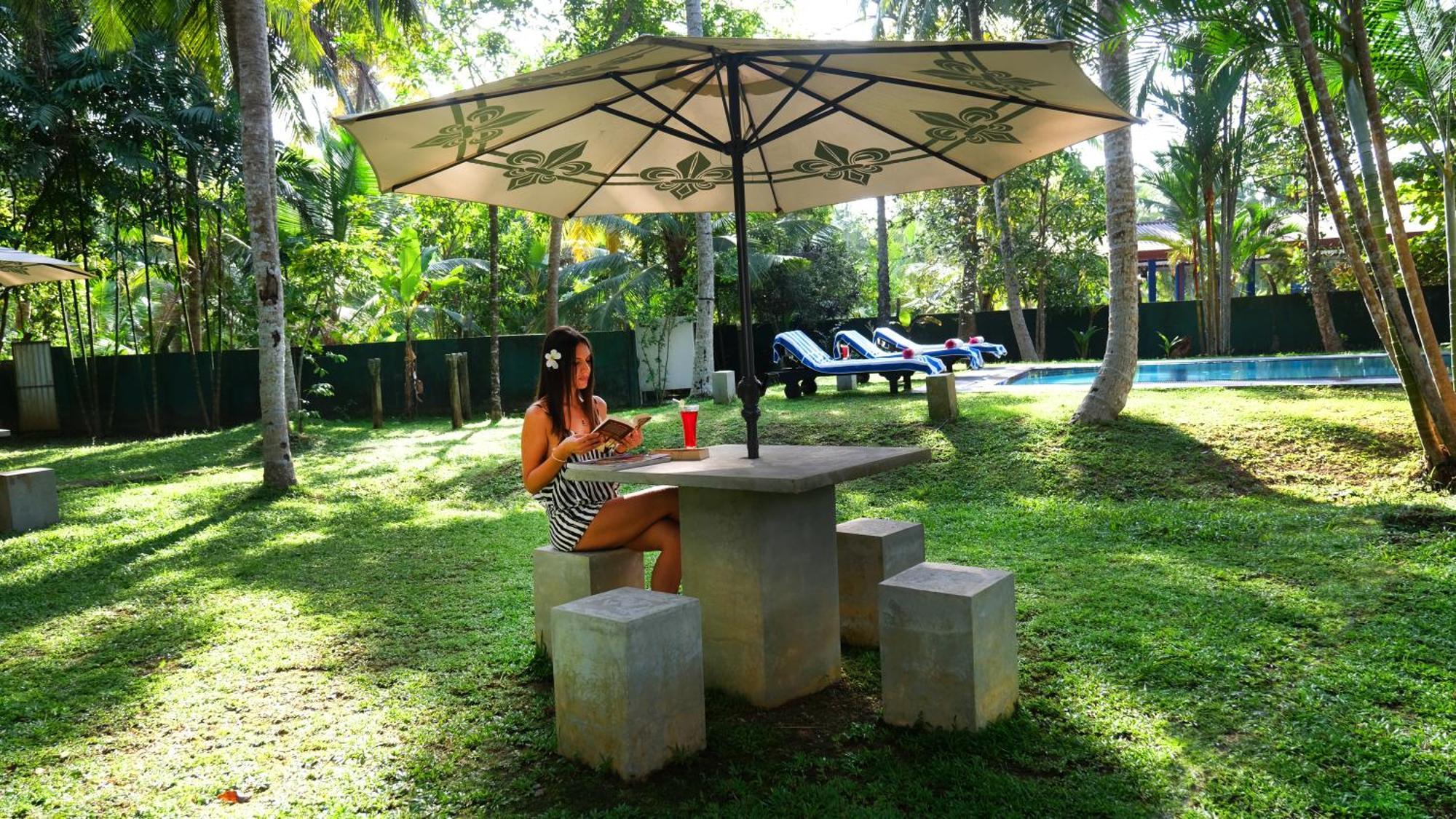 Chandra Villa - LEVEL 1 CERTIFIED Bentota Exteriör bild